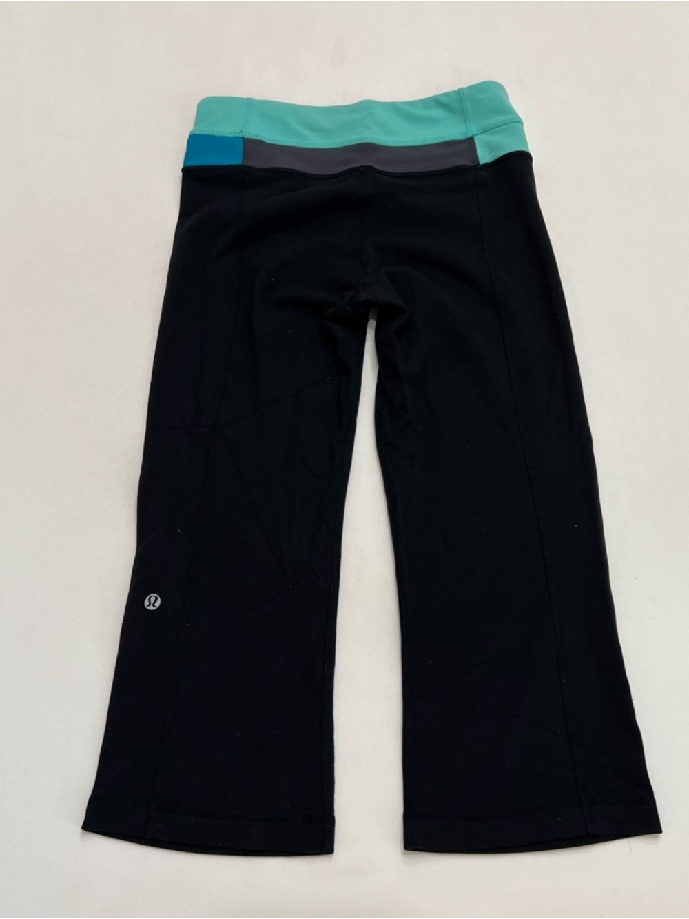 Lululemon Cropped Yoga Pants Capris Sz 2 Reversible  Yoga Pilates Balletcore Y2K - Picture 3 of 8